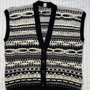Vintage 3D Textured Knit Sweater Vest